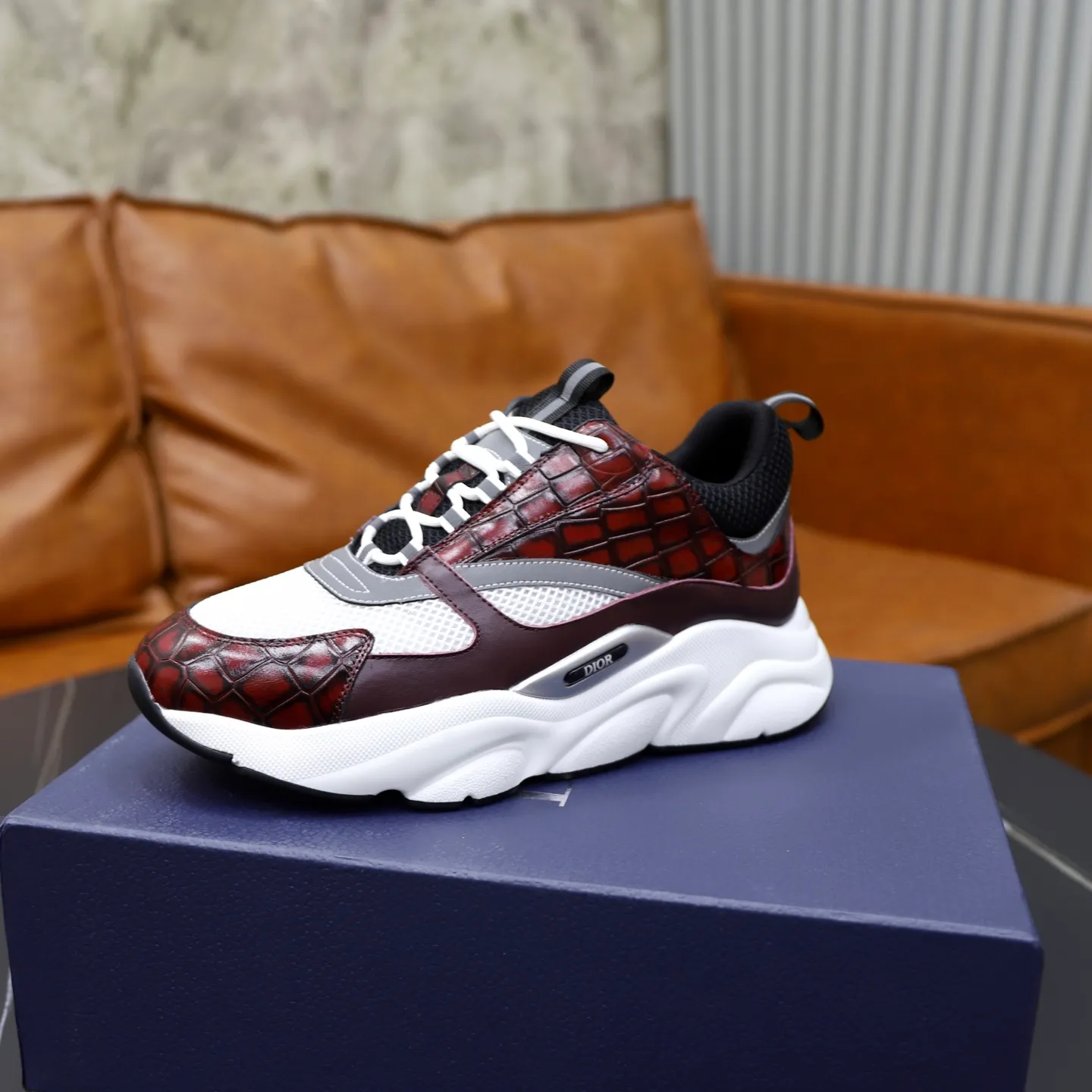 Ex-factory price: 500💰🙅‍♂️🙅‍♂️🙅‍♂️ Brand: Dior DIOR Standard code: 38-44 (45, 46 customized) Grade: Same as the official website Material: Original leather splicing Comfortable and breathable lining Original wear-resistant outsole Style category: Men's fashionable casual shoes Running sneakers Noble luxury brand elements Top luxury Color: actual picture color